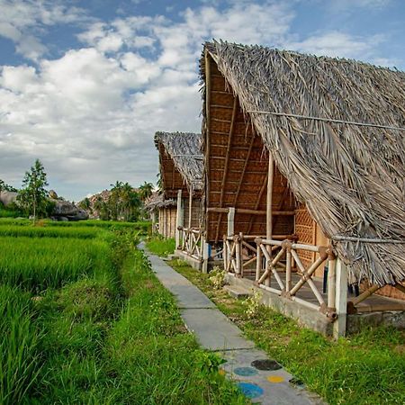 Om Home Hampi Exteriör bild